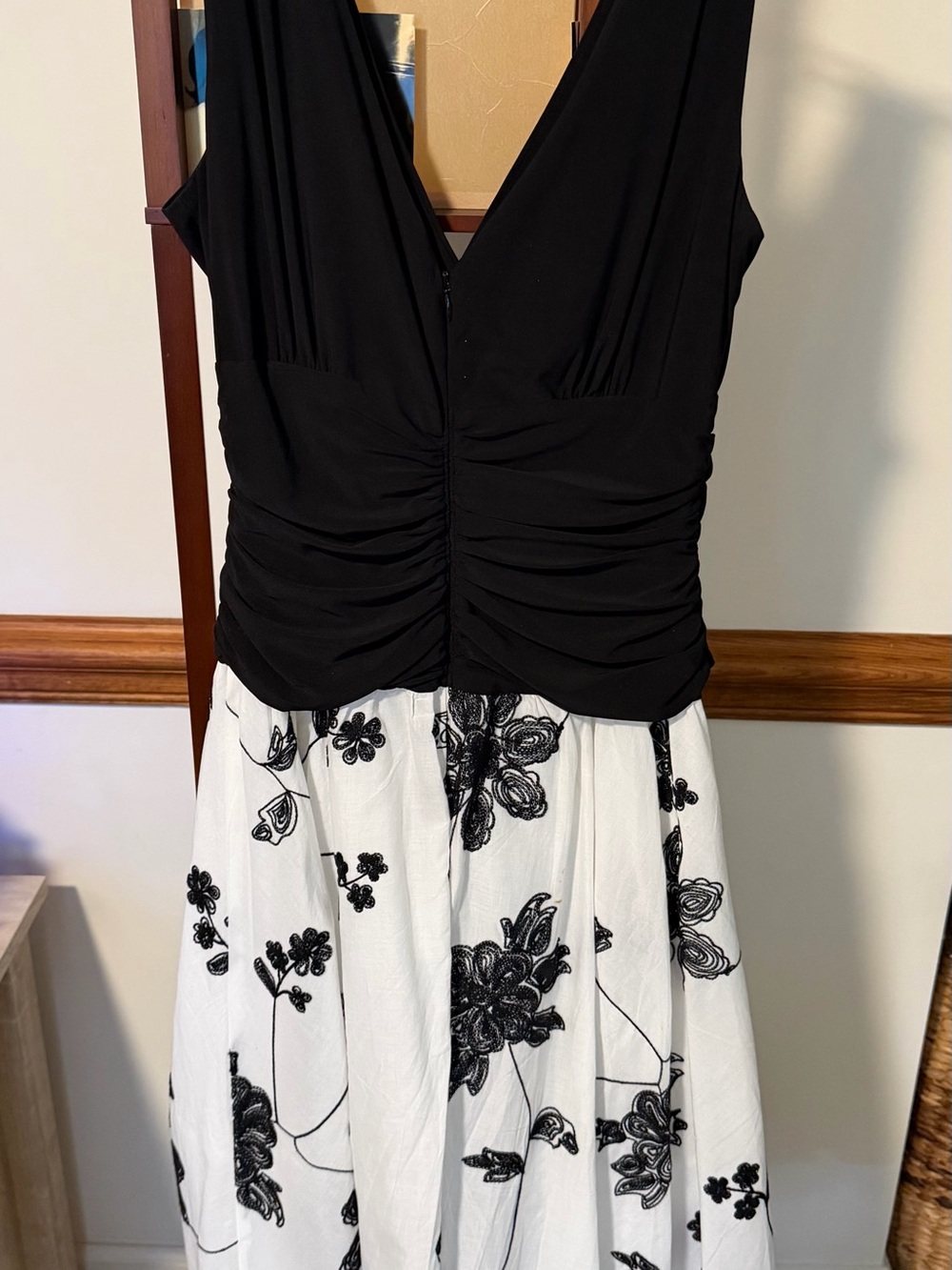 Black & White V-Neck Floral A-Line Dress. Like new